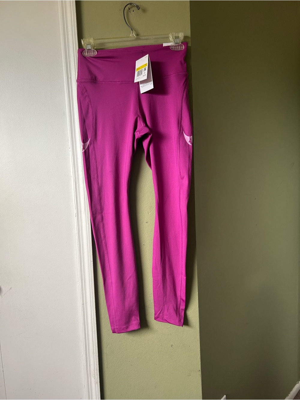 NWT Nike Fast Tight Fit Active Leggings